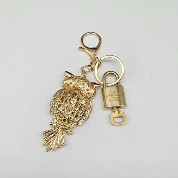 Authentic Louis Vuitton Lock & Key with unbranded Bagcharm, Keycharm, Keychain - Picture 3 of 10